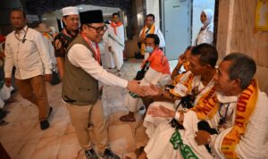 Ketua_Tim_Pengawas_(Timwas)_Haji_DPR_RI__Abdul_Muhaimin_Iskandar_saat_menyapa_jamaah_haji_di_Makkah_20240627153524
