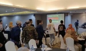 acara-diskusi-yang-diselenggarakan-oleh-forum-tanah-air-di-sebuah-hotel-di-kemang-jakarta-selatan-diserang-oleh-sekelompok-ora_169