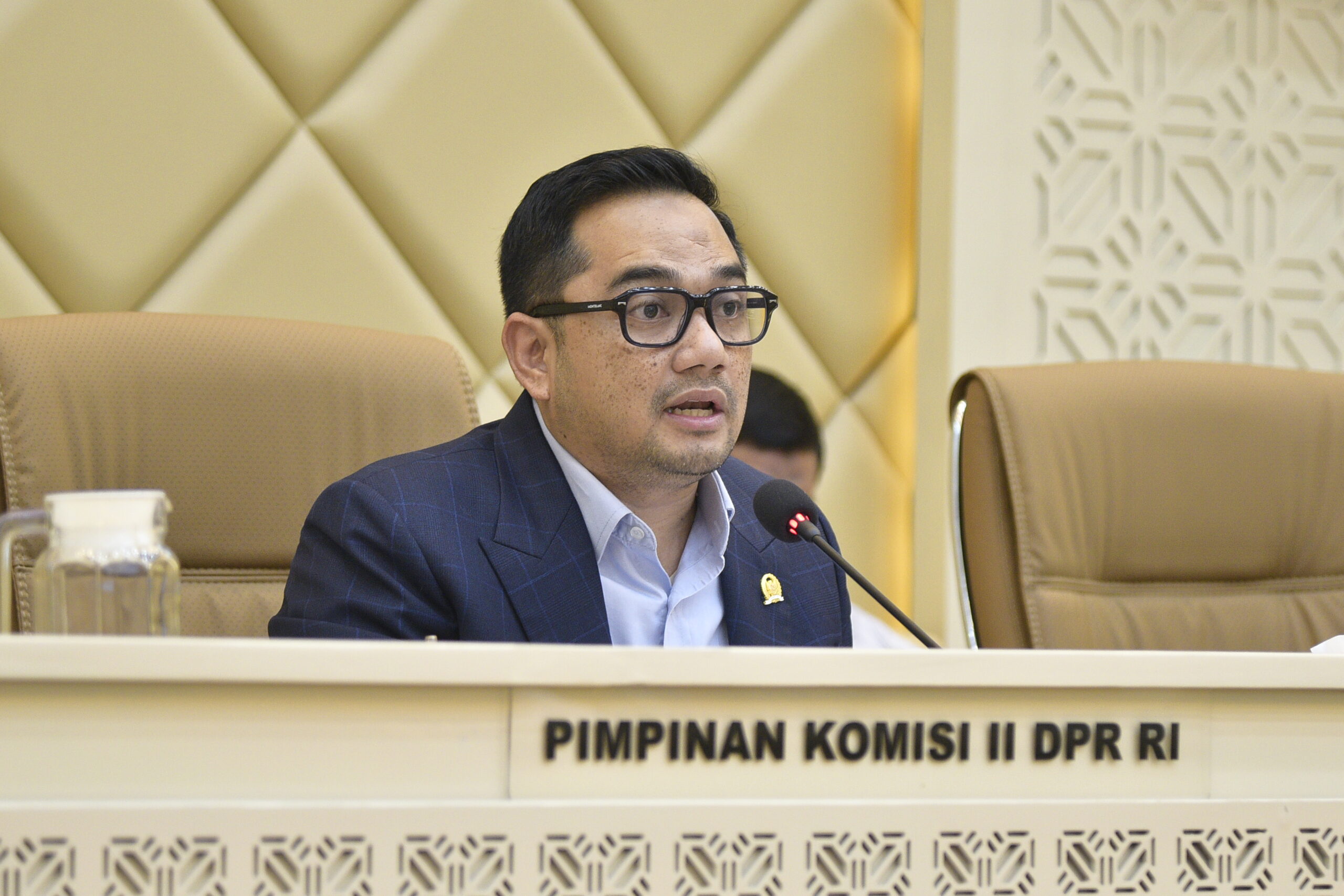 Ketua_Komisi_II_DPR_RI_Muhammad_Rifqinizamy_Karsayuda__Foto__Munchen_vel20251017141647