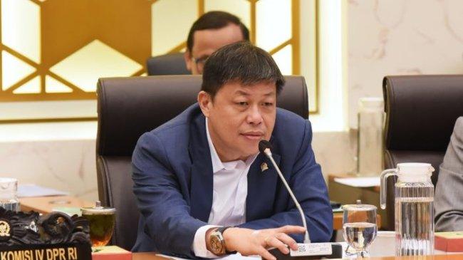 Wakil-Ketua-Komisi-IV-DPR-RI-Alex-Indra-Lukman-2310