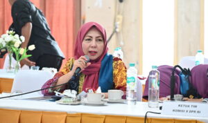 Wakil_Ketua_Komisi_X_DPR_RI_Himmatul_Aliyah_saat_mengikuti_Kunjungan_Kerja_Spesifik_Komisi_X_DPR_ke_20251120083344