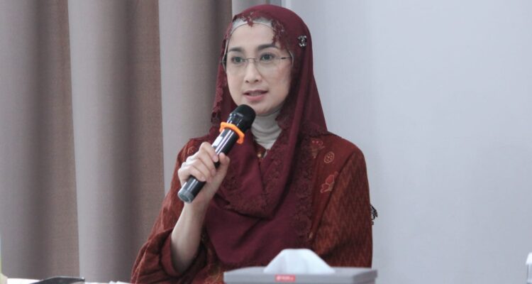 Wakil_Ketua_Badan_Urusan_Rumah_Tangga__BURT__DPR_RI__Desy_Ratnasari_saat_melakukan_kunjungan_kerja_d20251218085250