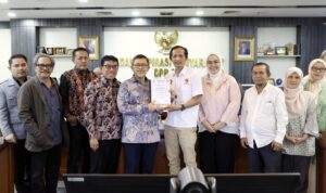 Ketua_BAM_DPR_RI__Ahmad_Heryawan__saat_Rapat_dengan_Pimpinan_Gerakan_Pekerja_dan_Buruh_Indonesia_Ray20260826141602