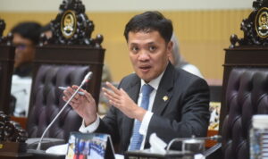 Ketua_Komisi_III_DPR_RI__Habiburokhman__Foto__Dep_Karisma20260213162817-768x511